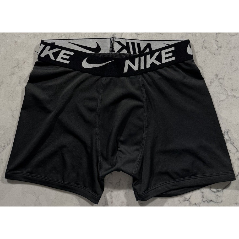 Nike Dri-FIT Compression Shorts Boys Medium 8-11 YRS Black Athletic Base Layer